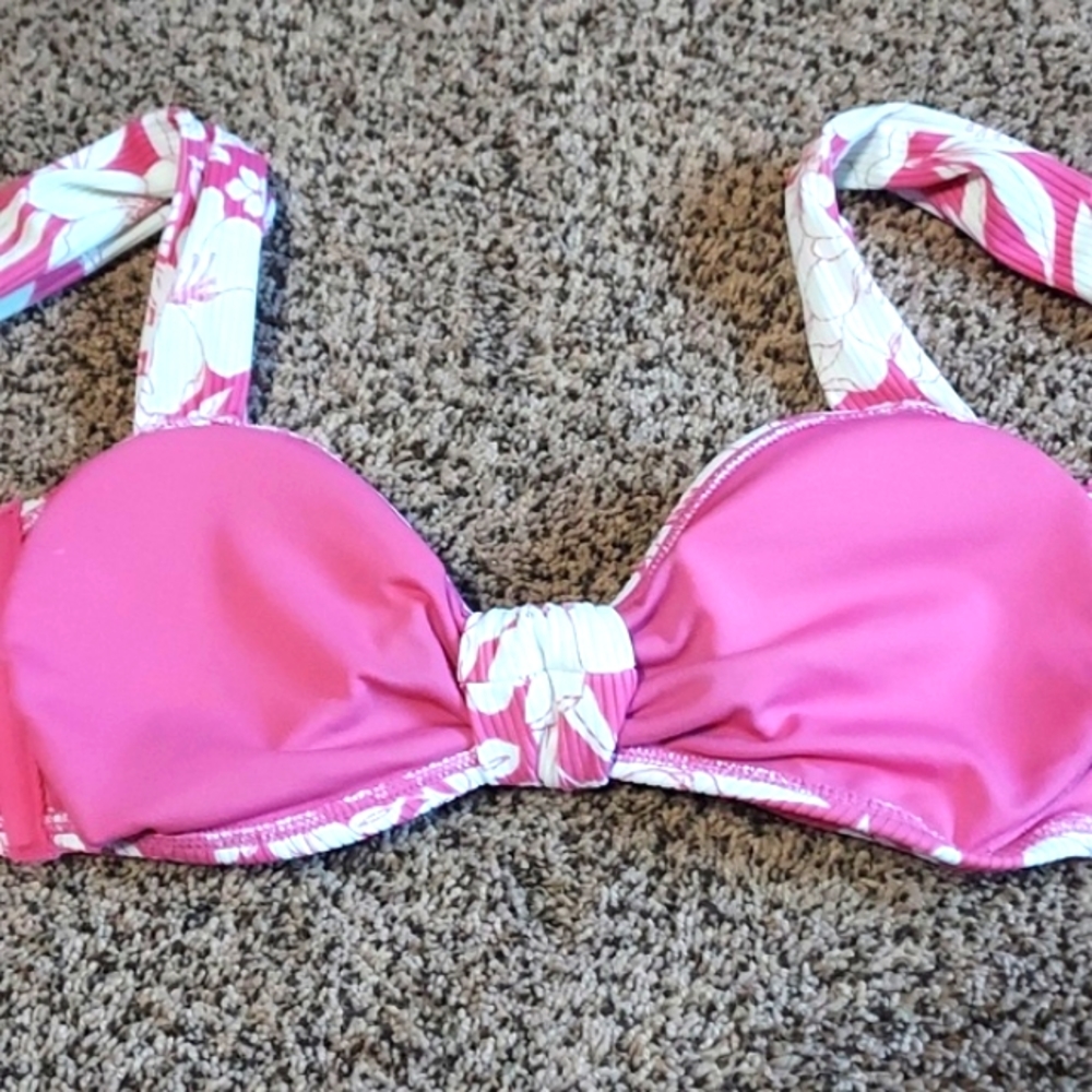 Swimsuit - Picture 8 of 9